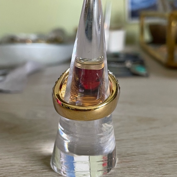 • Gold Plated Heart Ring • - Picture 11 of 14